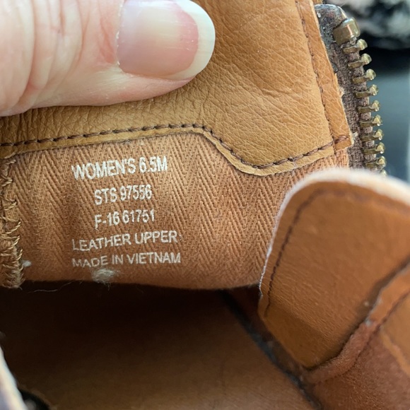 Leather Sperry booties - Picture 5 of 5
